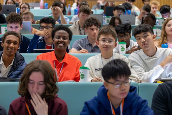 Sixth form students from around the UK on the STEM SMART programme at Cambridge