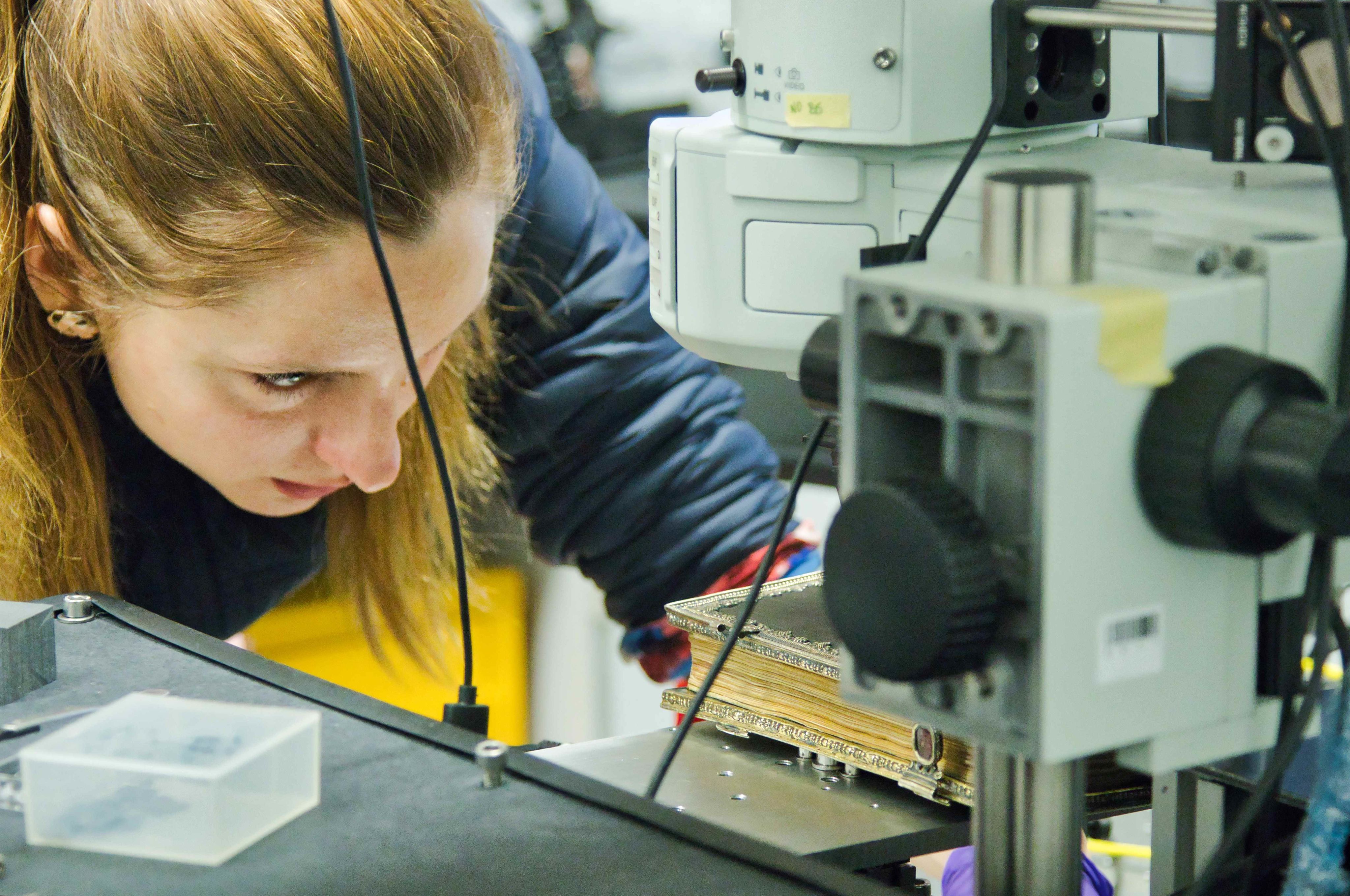 Joanna Symonowicz users lasers to analyse the gemstones.